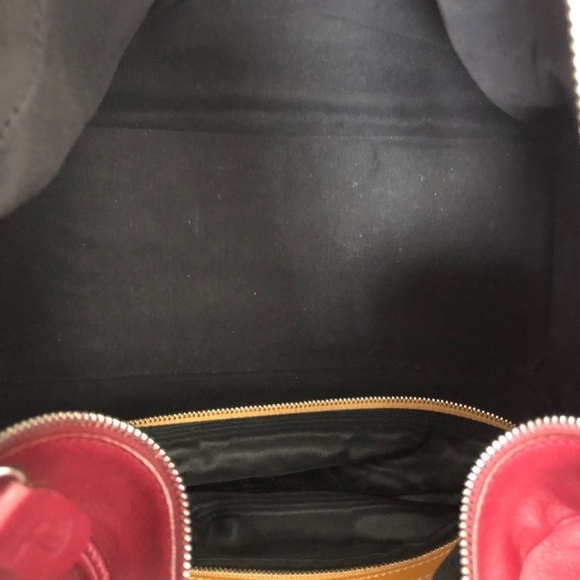 Tod's Red Leather Shoulder Bag - Picture 8 of 8